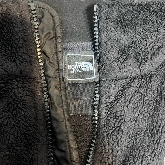 Women’s The North Face Zip Up Jacket - Picture 6 of 6